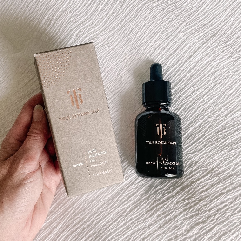 SOLD ⛔️ Renew Pure Radiance Oil by True Botanicals